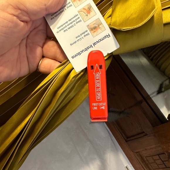 (147/334/369)❤️ BNWT MAC DUGGAL PLEATED CAP SLEEVE BELTED A LINE DRESS #26483 - Picture 6 of 9